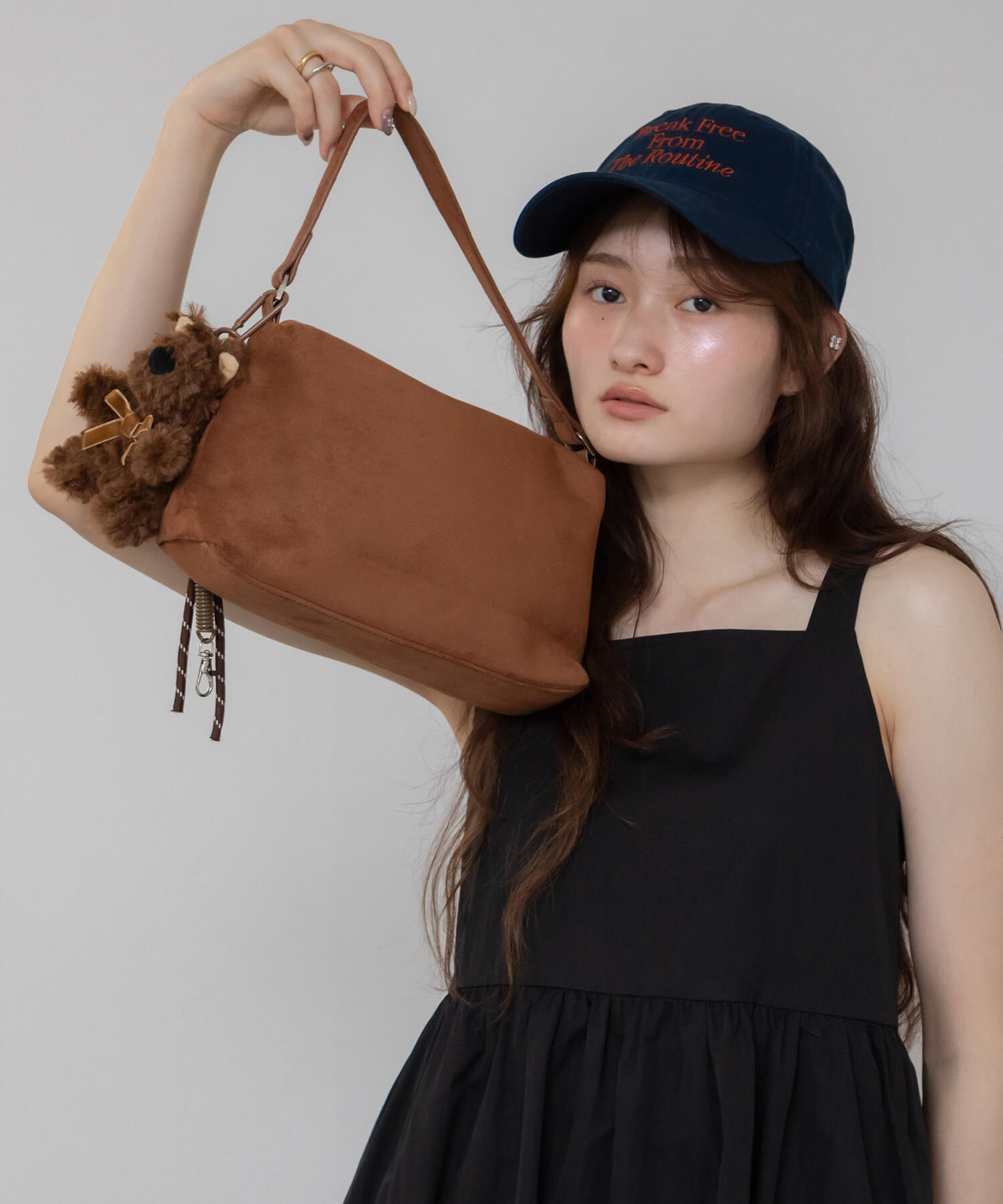 One Handle Suede Shoulder Bag | HEILIS