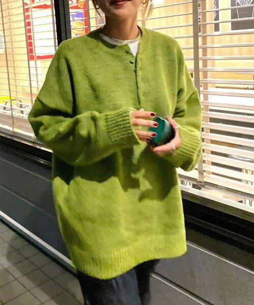 Hideka Select】Henley Neck Oversized Knit | HEILIS