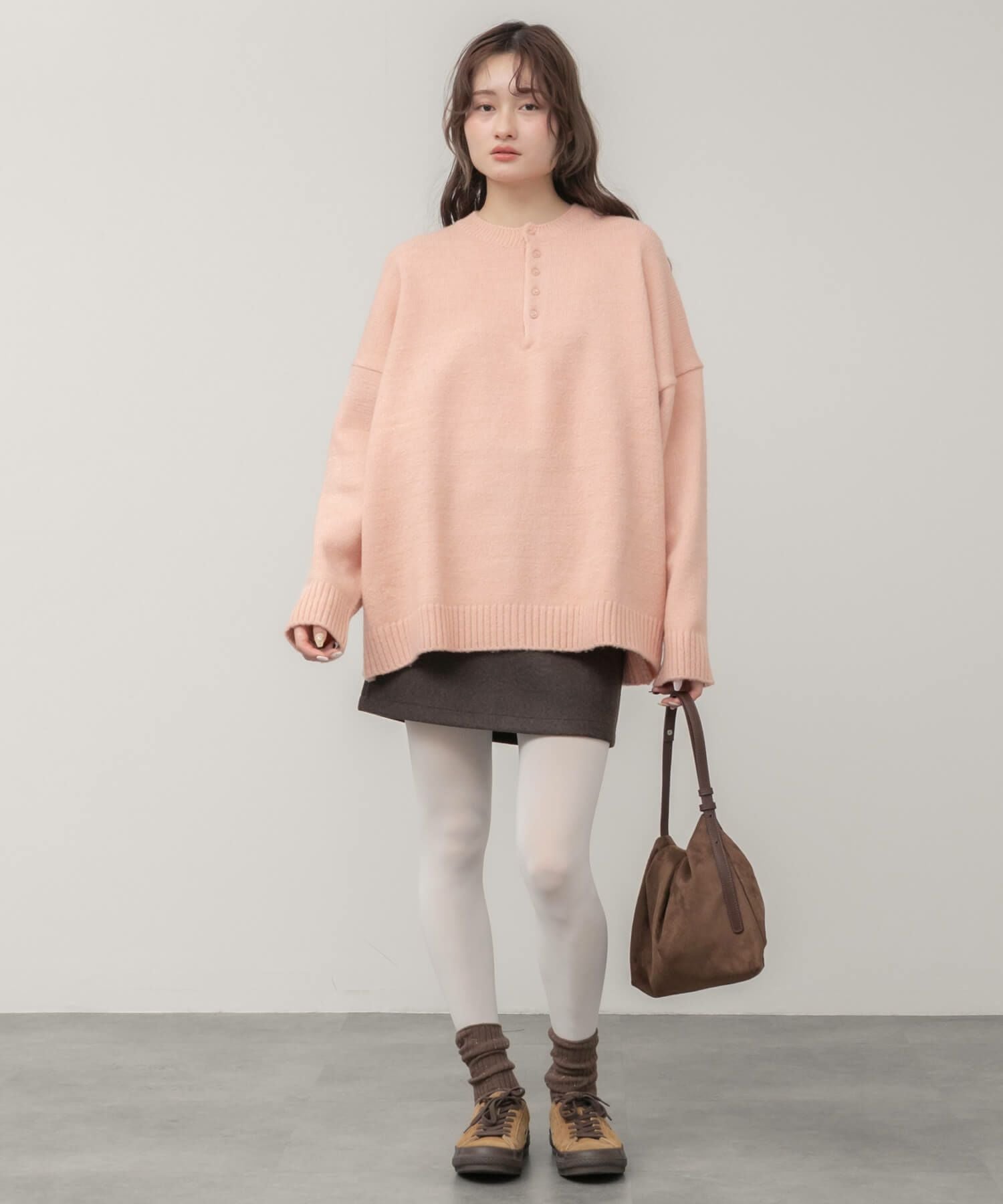 Hideka Select】Henley Neck Oversized Knit | HEILIS