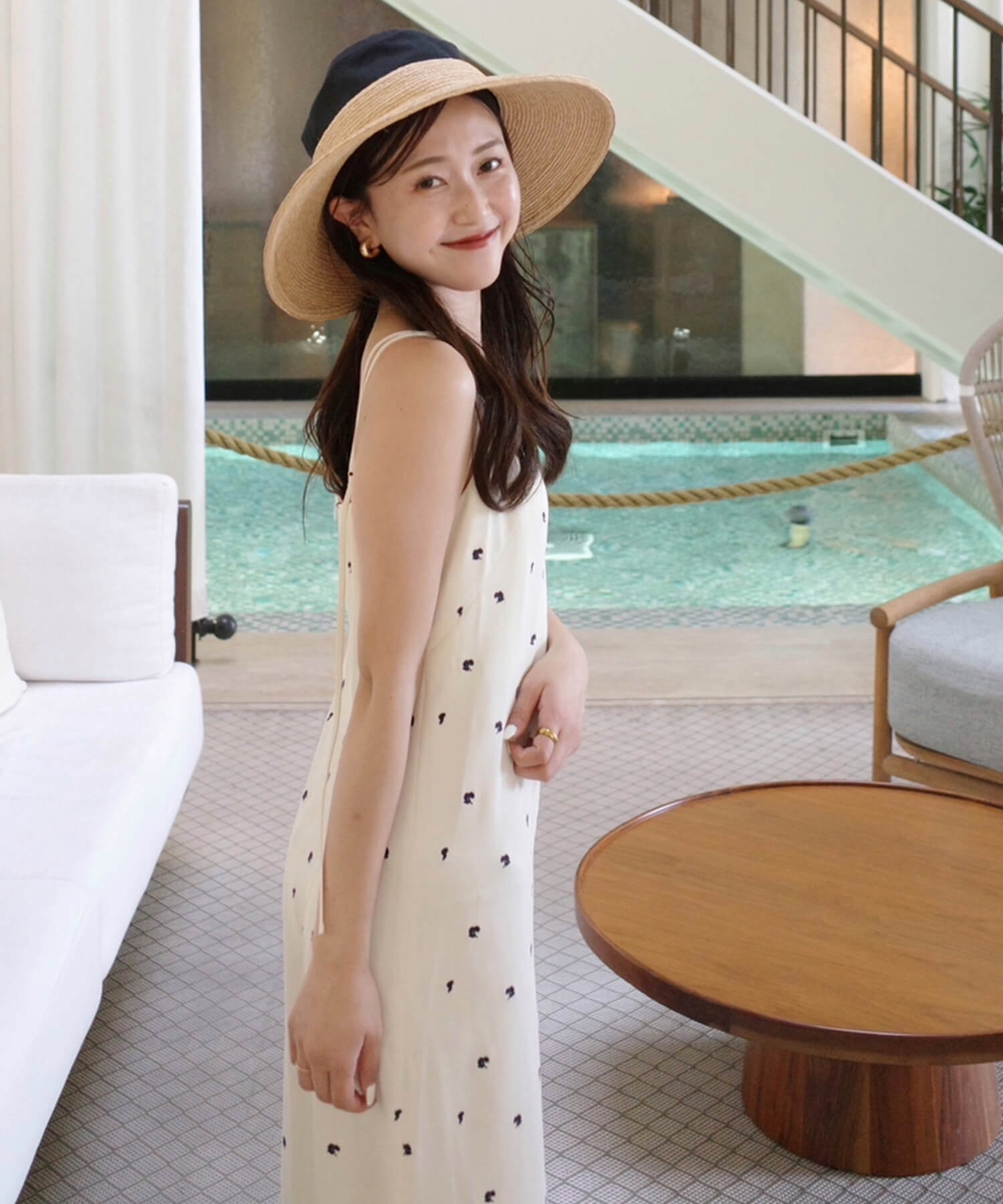 Nanami Original】Flower Embroidery Dress | HEILIS