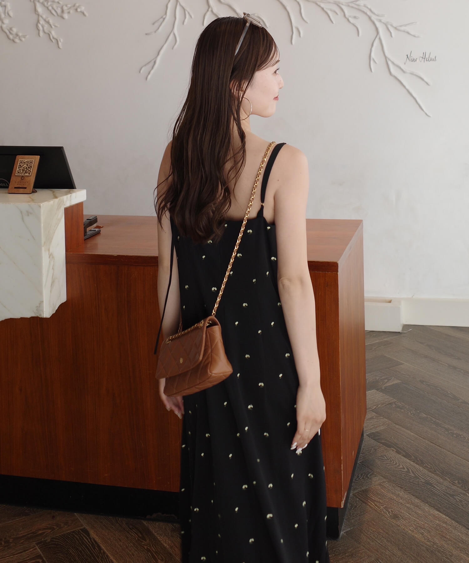 Nanami Original】Flower Embroidery Dress | HEILIS