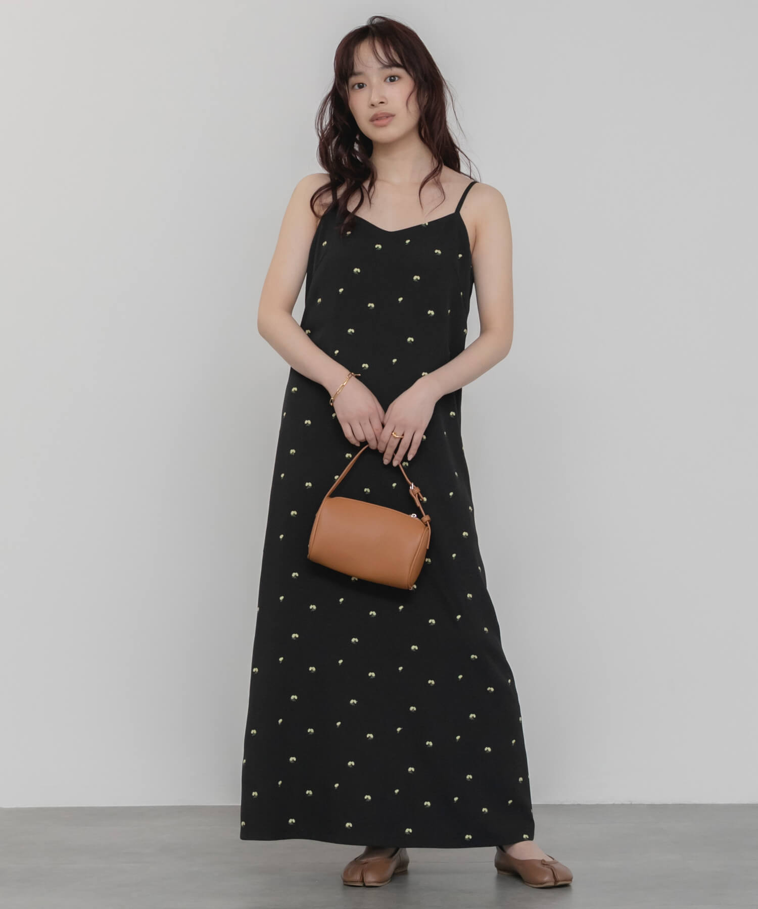 Nanami Original】Flower Embroidery Dress | HEILIS