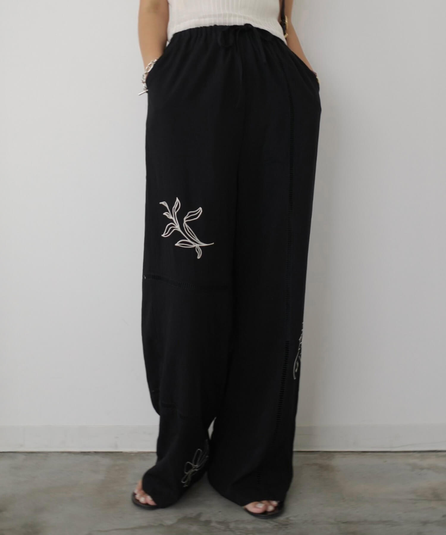 hideka original】Embroidery Patchwork PT | HEILIS