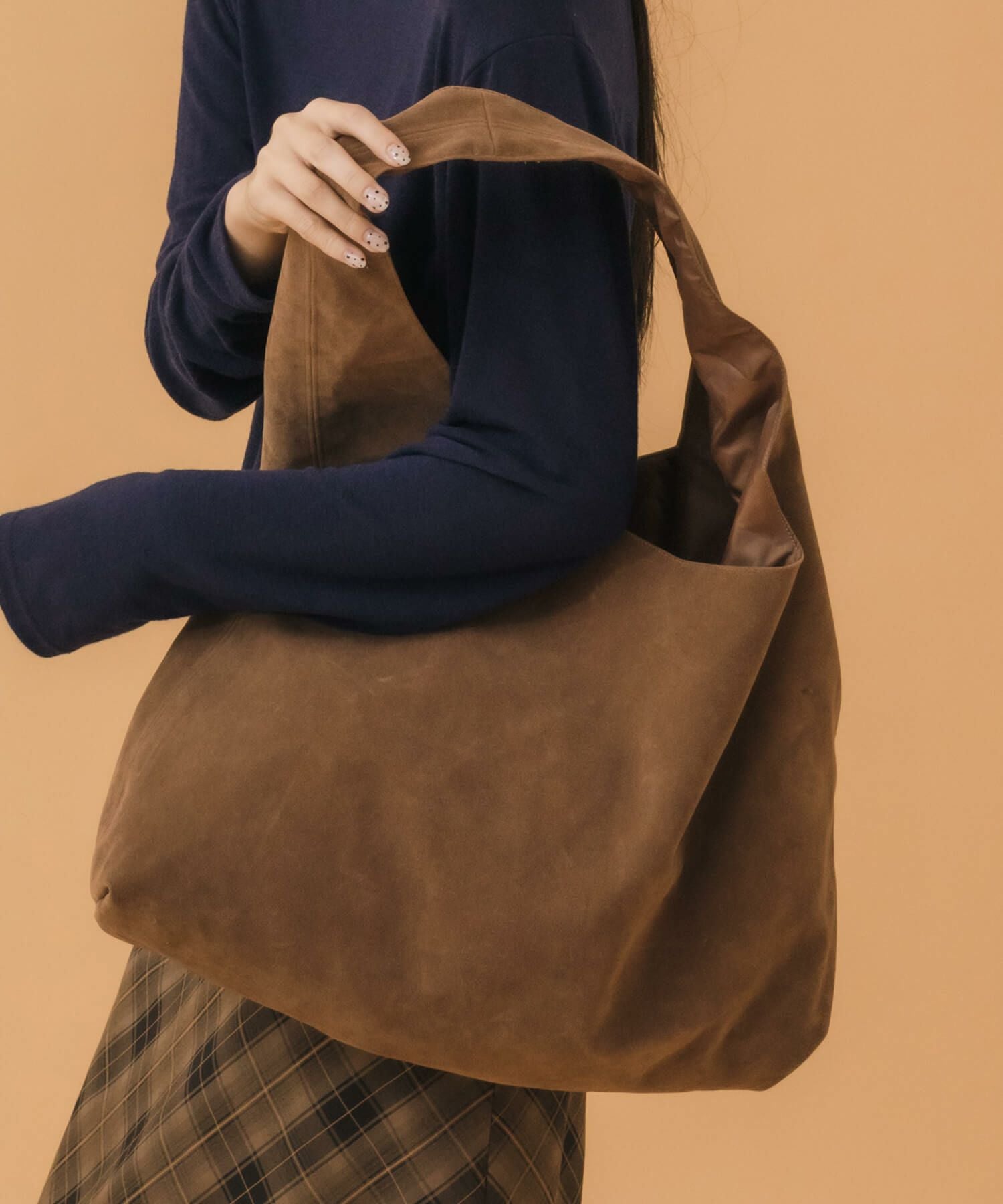 One-Handle Suede Tote Bag | HEILIS