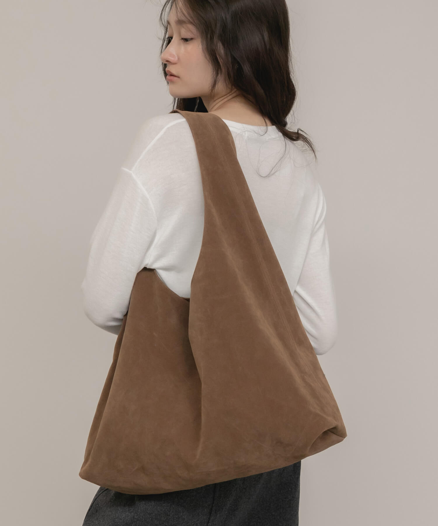 One-Handle Suede Tote Bag | HEILIS