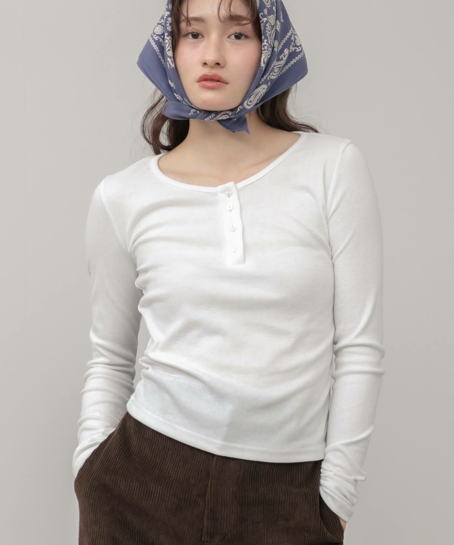 Henley Neck Basic Tops | HEILIS