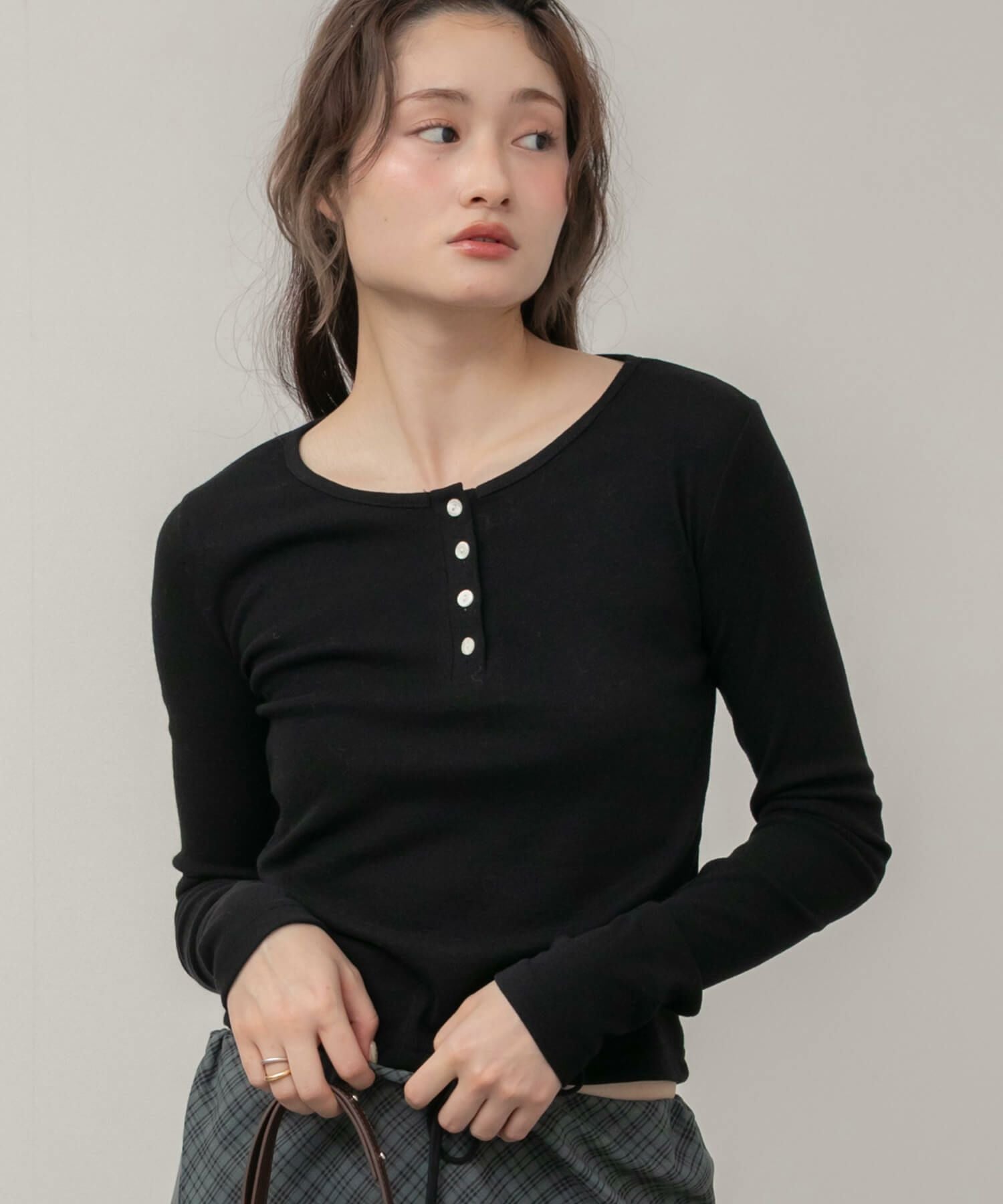 Henley Neck Basic Tops | HEILIS