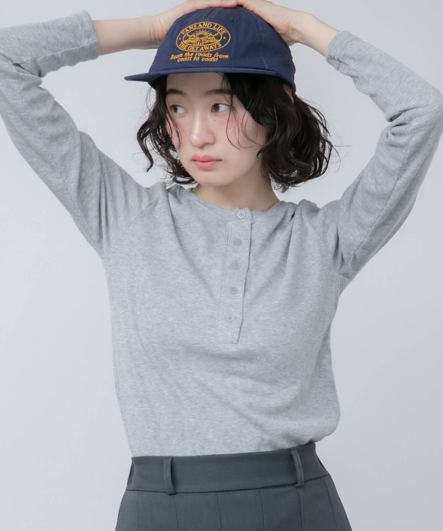 Henley Neck Basic Tops | HEILIS