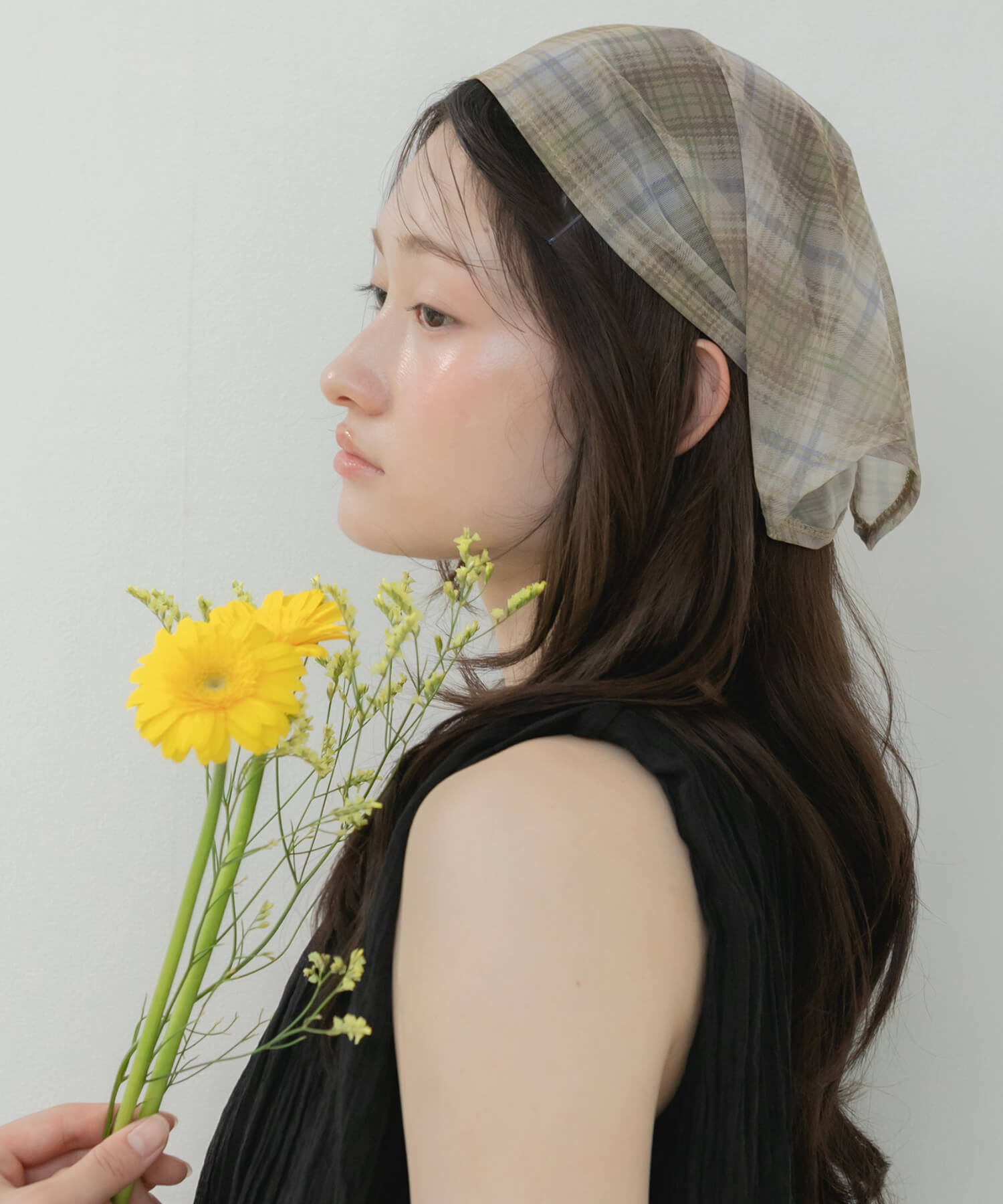 Checkered Sheer Scarf | HEILIS